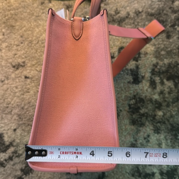 Coach - Picture 5 of 7